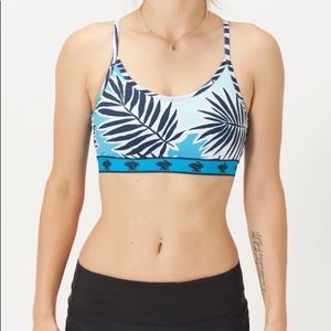 NWT Rabbit XS sports bra with pocket